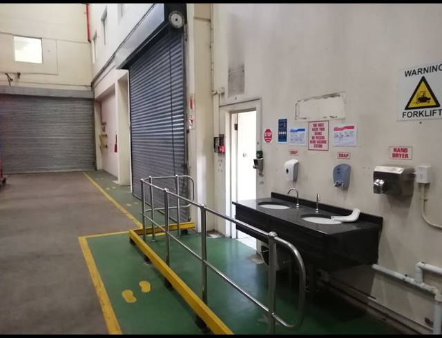 3,663M² FACTORY TO LET IN NEW GERMANY
